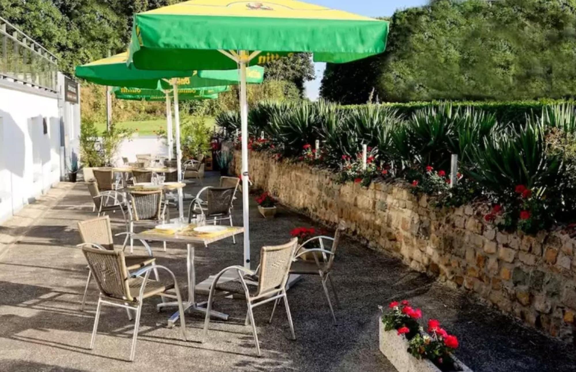 Hotel Le Manoir Orchies Exterior foto